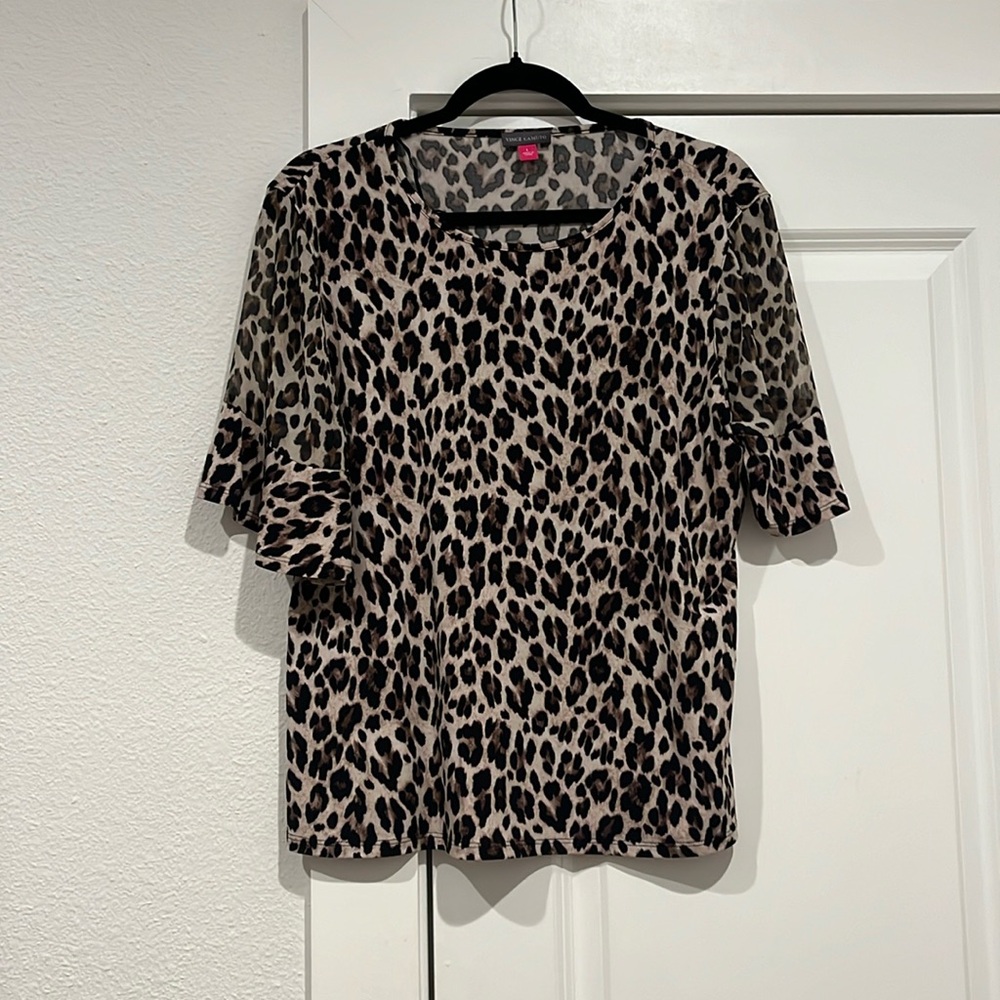 Vince Camuto leopard print top